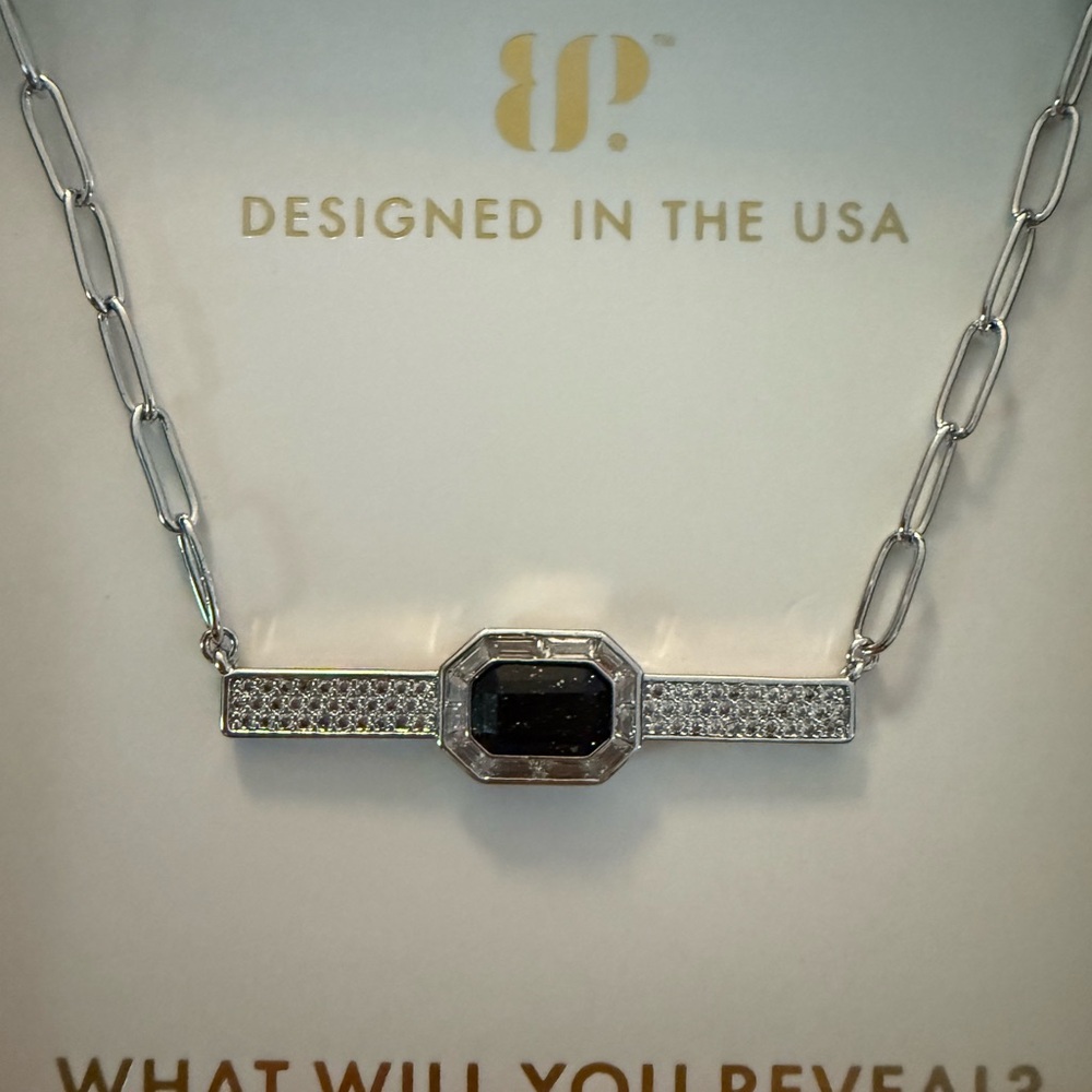 Bomb party untamed necklace. Edge Aligned